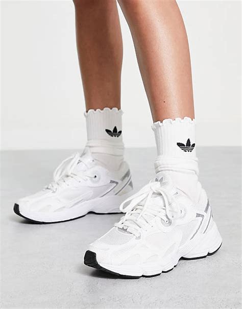 sneakers adidas astir|Adidas original astir sneakers.